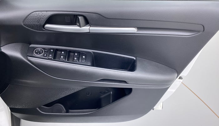 2021 KIA SONET HTK+ 1.5 D AT, Diesel, Automatic, 13,917 km, Driver Side Door Panels Control