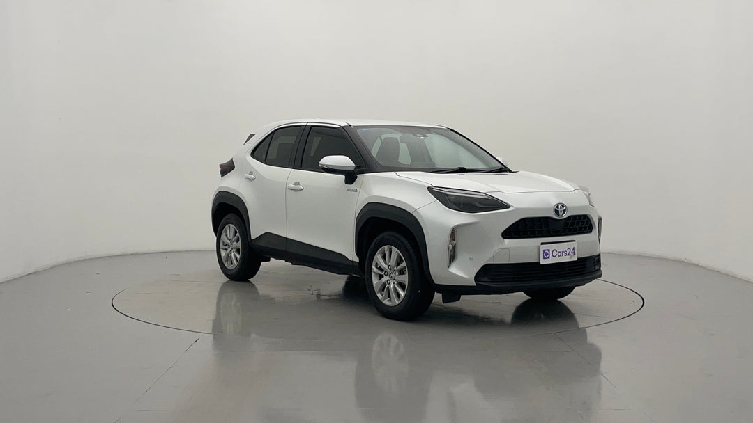 2022 Toyota Yaris Cross Gx Hybrid, Automatic, 43380 km, Right Front Diagonal (45- Degree) View