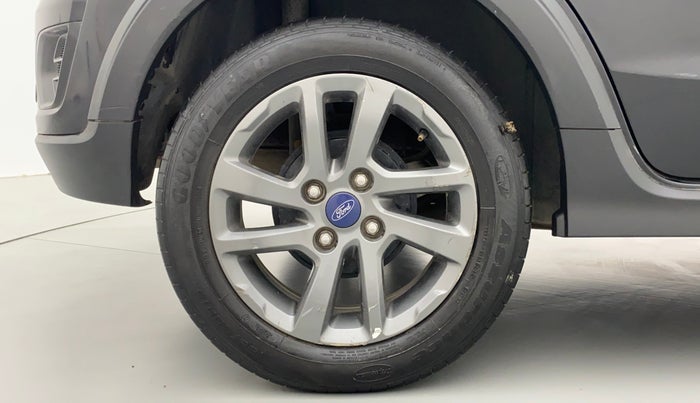 2018 Ford FREESTYLE TITANIUM 1.2 TI-VCT MT, Petrol, Manual, 32,226 km, Right Rear Wheel