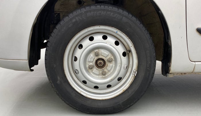 2011 Maruti Wagon R 1.0 LXI, Petrol, Manual, 80,404 km, Left Front Wheel