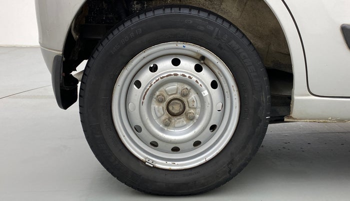 2011 Maruti Wagon R 1.0 LXI, Petrol, Manual, 80,404 km, Right Rear Wheel