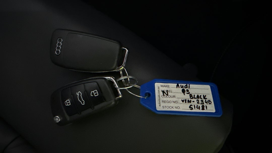 2025 Audi Q3 40 Tfsi Quattro S Line, Automatic, 10429 km, Key Close-up