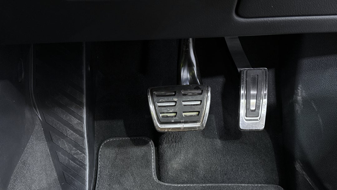 2025 Audi Q3 40 Tfsi Quattro S Line, Automatic, 10429 km, Pedals and Footmat