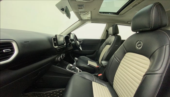 2022 Hyundai VENUE SX 1.0 TURBO IMT, Petrol, Manual, 16,132 km, Right Side Front Door Cabin