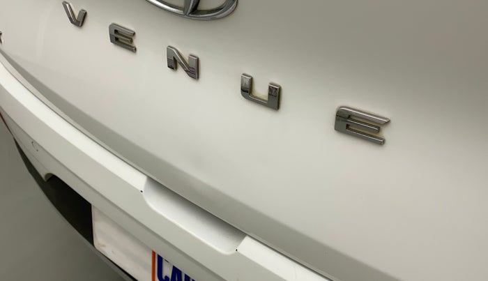 2022 Hyundai VENUE SX 1.0 TURBO IMT, Petrol, Manual, 16,132 km, Dicky (Boot door) - Slightly dented