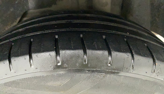 2019 Ford Figo Aspire TITANIUM 1.2 PETROL, Petrol, Manual, 64,668 km, Left Rear Tyre Tread