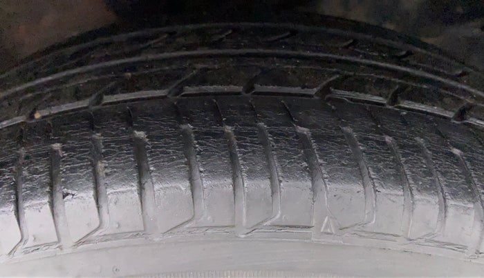 2017 Honda Jazz 1.2 S MT, Petrol, Manual, 27,353 km, Right Front Tyre Tread