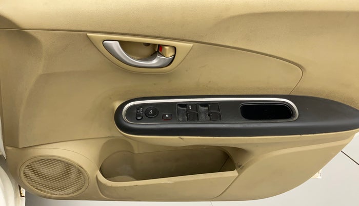 2016 Honda Amaze 1.2L I-VTEC SX, Petrol, Manual, 1,08,133 km, Driver Side Door Panels Control