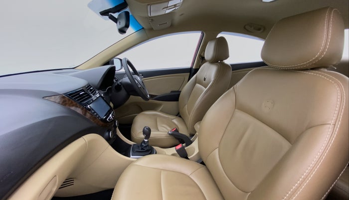 2016 Hyundai Verna FLUIDIC 1.6 SX VTVT, Petrol, Manual, 28,589 km, Right Side Front Door Cabin