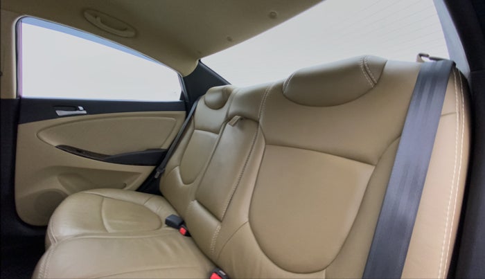 2016 Hyundai Verna FLUIDIC 1.6 SX VTVT, Petrol, Manual, 28,589 km, Right Side Rear Door Cabin