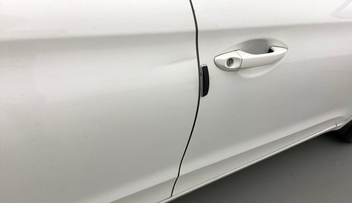 2018 Hyundai Elite i20 SPORTZ 1.4 CRDI, Diesel, Manual, 93,735 km, Right rear door - Slightly dented