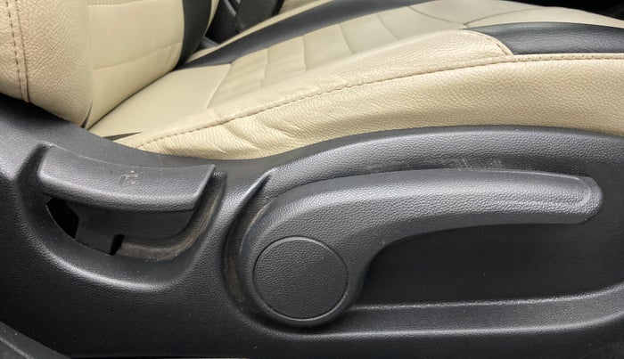 2018 Hyundai Elite i20 SPORTZ 1.4 CRDI, Diesel, Manual, 93,735 km, Driver Side Adjustment Panel
