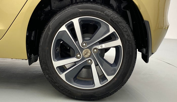 2021 Tata ALTROZ XZ 1.2, Petrol, Manual, 6,375 km, Left Rear Wheel