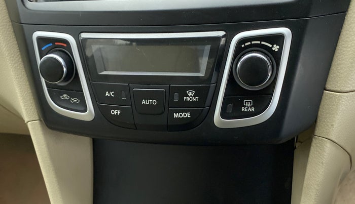 2018 Maruti Ciaz ALPHA 1.5 SHVS PETROL, Petrol, Manual, 27,837 km, AC Unit - Car heater not working