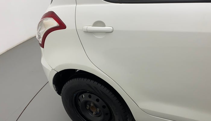 2016 Maruti Swift VXI O, Petrol, Manual, 1,05,474 km, Right quarter panel - Minor scratches