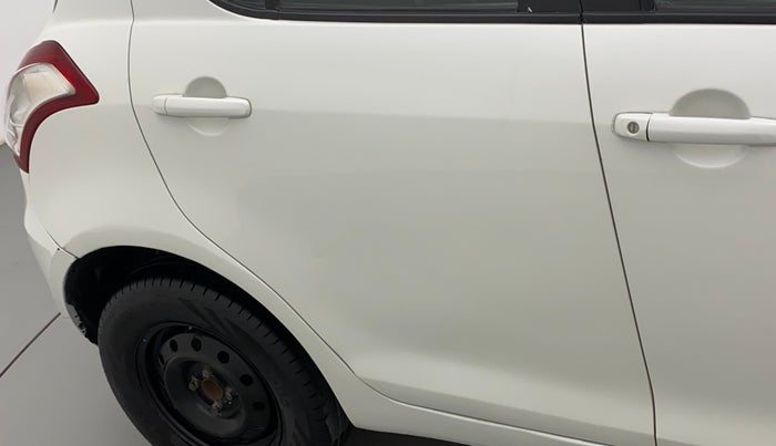 2016 Maruti Swift VXI O, Petrol, Manual, 1,05,474 km, Right rear door - Minor scratches