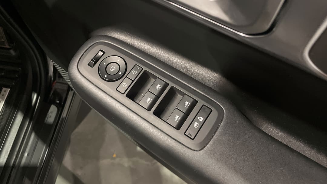 2024 Hyundai Santa Fe Hev (AWD), Automatic, 17521 km, Drivers Side Door Panel Controls
