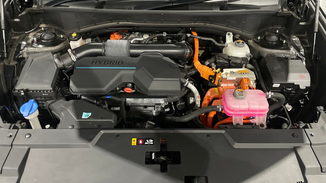 2024 Hyundai Santa Fe Hev (AWD), Automatic, 17521 km, Open Bonnet (Engine)