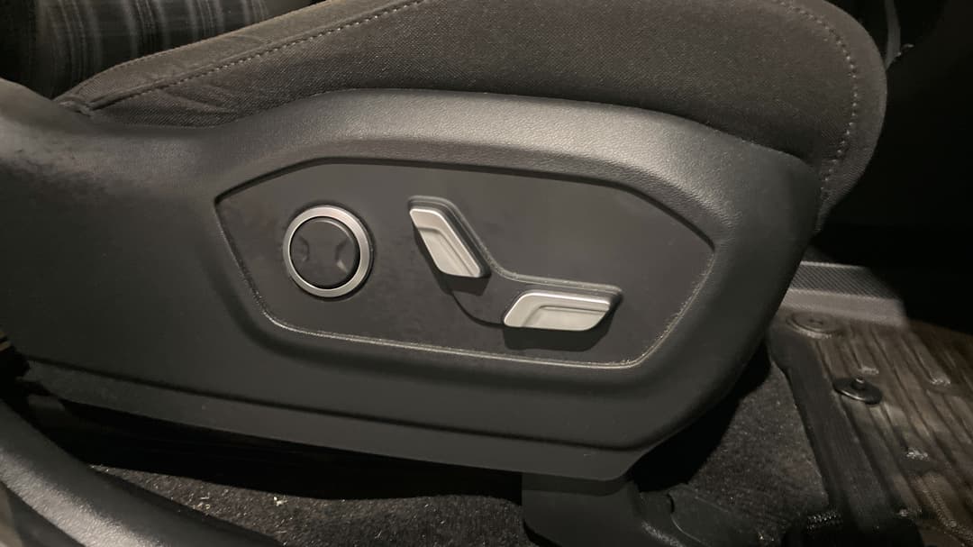 2024 Hyundai Santa Fe Hev (AWD), Automatic, 17521 km, Drivers Side Adjustment Panel