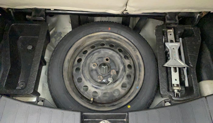 2017 Maruti Wagon R 1.0 VXI OPT, Petrol, Manual, 1,13,131 km, Spare Tyre