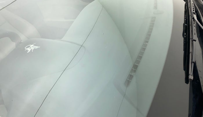 2018 Hyundai Verna 1.6 VTVT SX, Petrol, Manual, 56,462 km, Front windshield - Minor spot on windshield