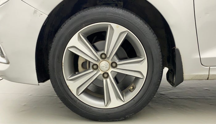 2018 Hyundai Verna 1.6 VTVT SX, Petrol, Manual, 56,462 km, Left Front Wheel