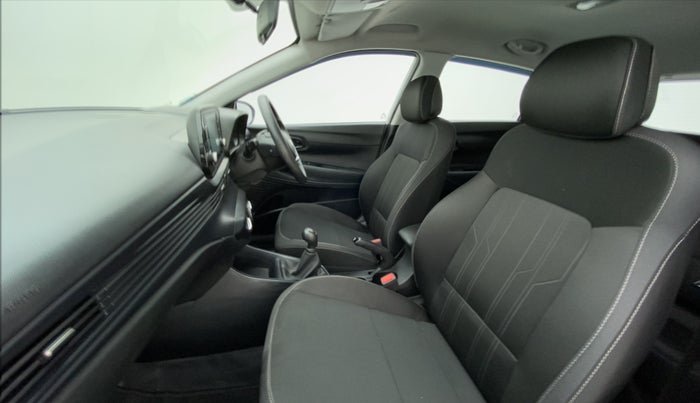2021 Hyundai NEW I20 SPORTZ 1.2 MT, Petrol, Manual, 3,498 km, Right Side Front Door Cabin