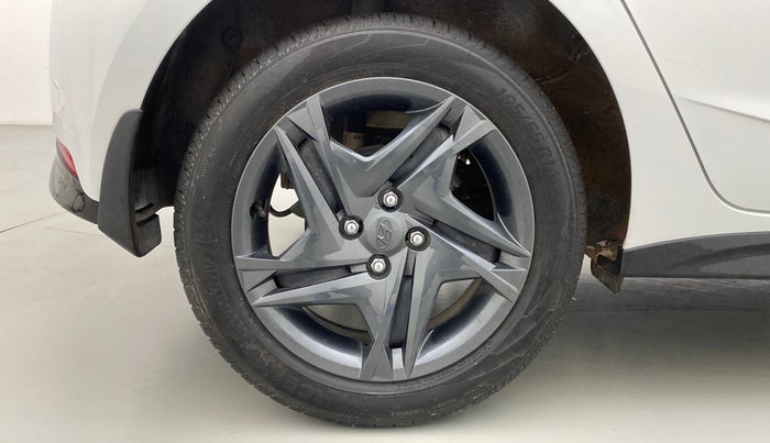 2021 Hyundai NEW I20 SPORTZ 1.2 MT, Petrol, Manual, 3,498 km, Right Rear Wheel