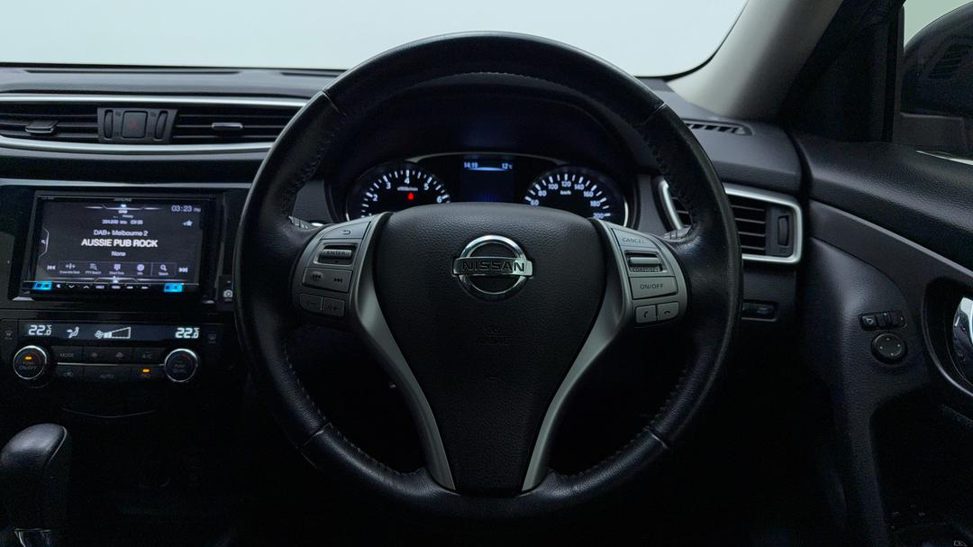 2016 Nissan X-trail St-l (fwd), Automatic, 111036 km, Steering Wheel Close-up