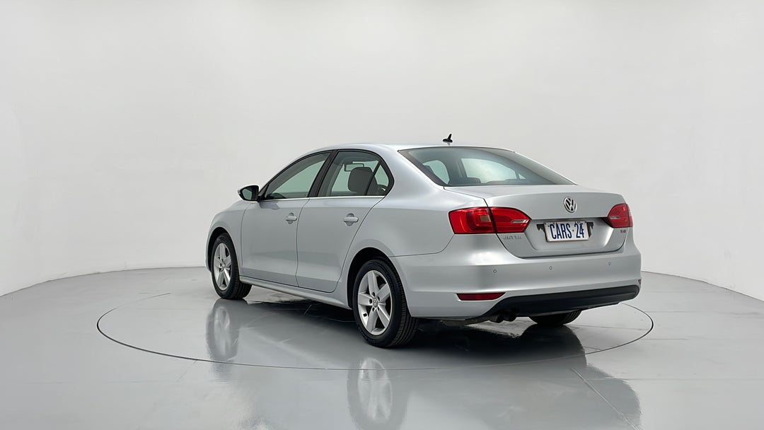 Left Back Diagonal (45- Degree) View