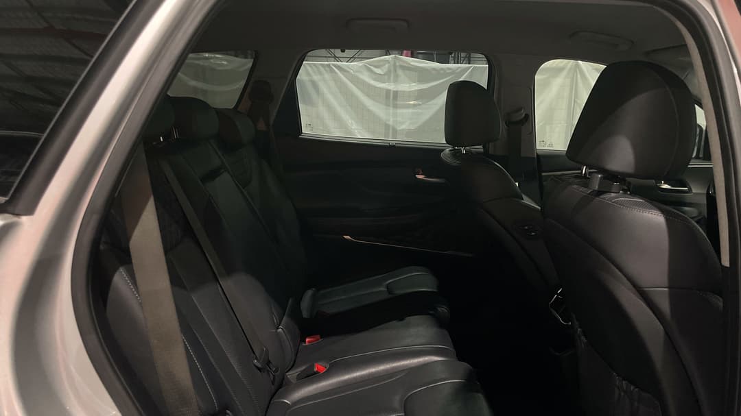 2020 Hyundai Santa Fe Elite Crdi (AWD), Automatic, 60681 km, Right Side Rear Door Cabin View