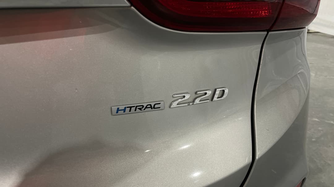 2020 Hyundai Santa Fe Elite Crdi (AWD), Automatic, 60681 km, Badge (Boot Right Side)