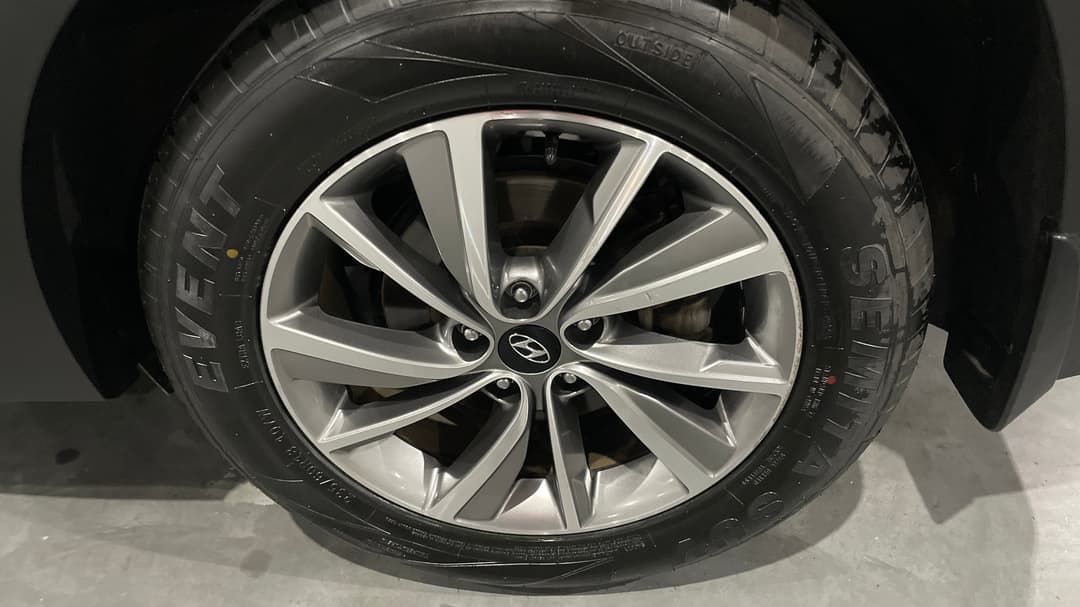 2020 Hyundai Santa Fe Elite Crdi (AWD), Automatic, 60681 km, Left Rear Wheel