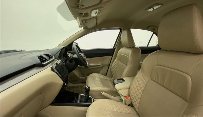 2022 Maruti Dzire ZXI CNG, CNG, Manual, 30,011 km, Right Side Front Door Cabin
