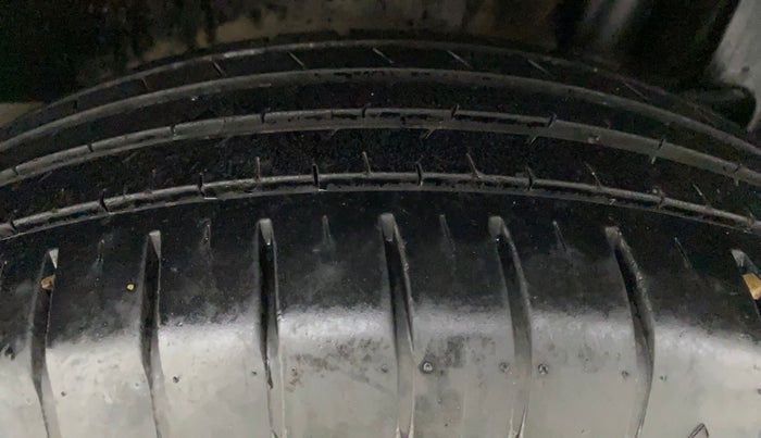 2022 Maruti Dzire ZXI CNG, CNG, Manual, 30,011 km, Left Rear Tyre Tread