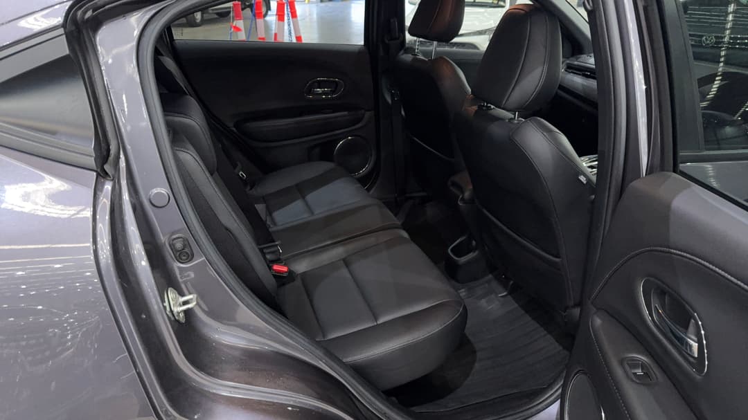 2021 Honda HR-V Rs, Automatic, 38904 km, Right Side Rear Door Cabin View