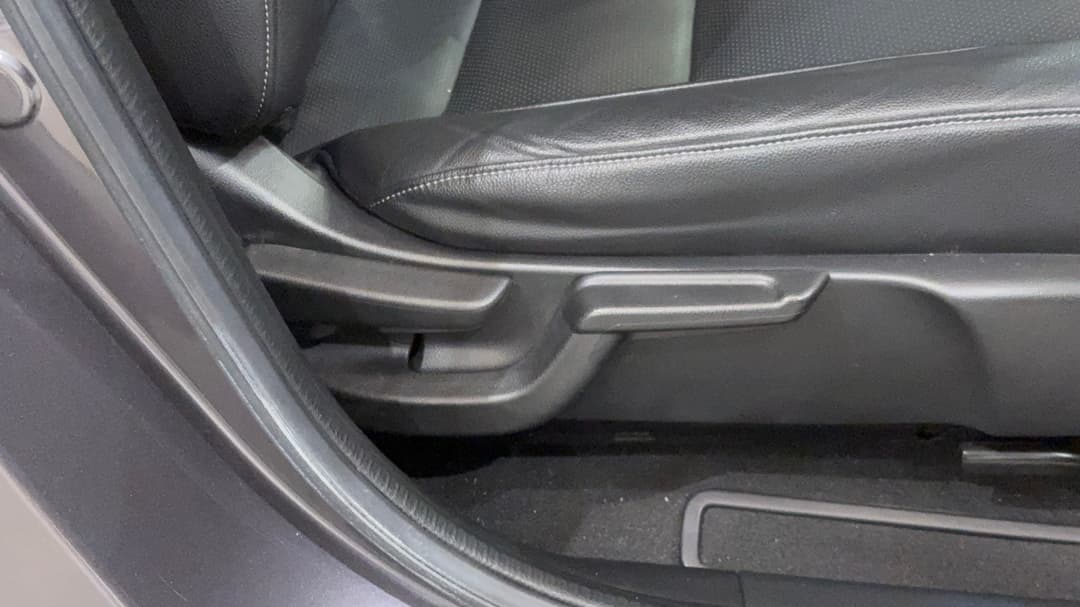 2021 Honda HR-V Rs, Automatic, 38904 km, Drivers Side Adjustment Panel