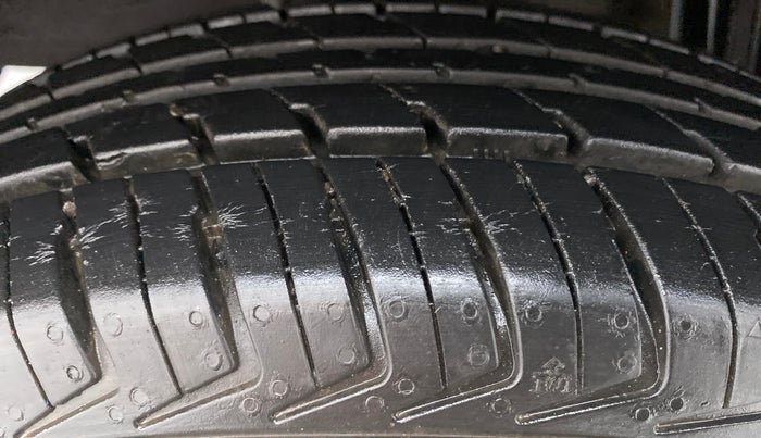 2018 Datsun Redi Go T (O), Petrol, Manual, 7,223 km, Right Rear Tyre Tread
