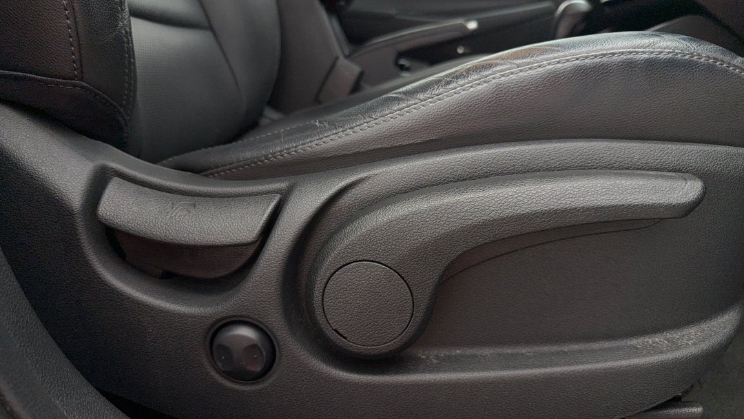 2019 Hyundai Tucson Active X (2WD) Black Int, Automatic, 45370 km, Drivers Side Adjustment Panel