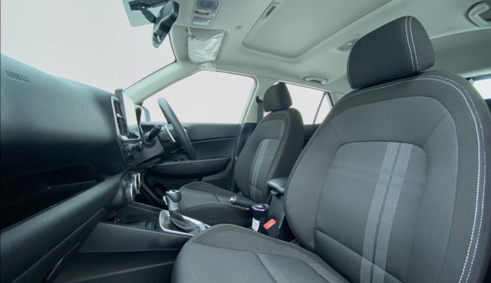 2021 Hyundai VENUE 1.0 TURBO GDI SX+ AT, Petrol, Automatic, 3,547 km, Right Side Front Door Cabin