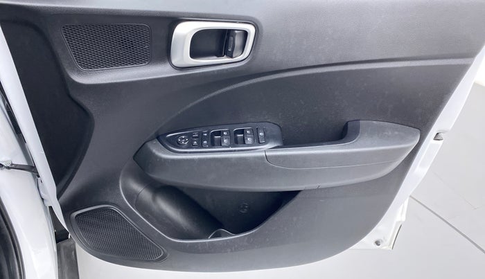 2021 Hyundai VENUE 1.0 TURBO GDI SX+ AT, Petrol, Automatic, 3,547 km, Driver Side Door Panels Control