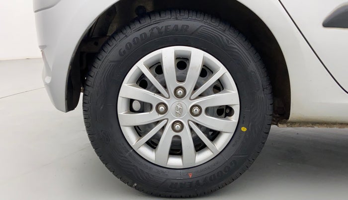 2014 Hyundai i10 SPORTZ 1.1 IRDE2, Petrol, Manual, 73,645 km, Right Rear Wheel