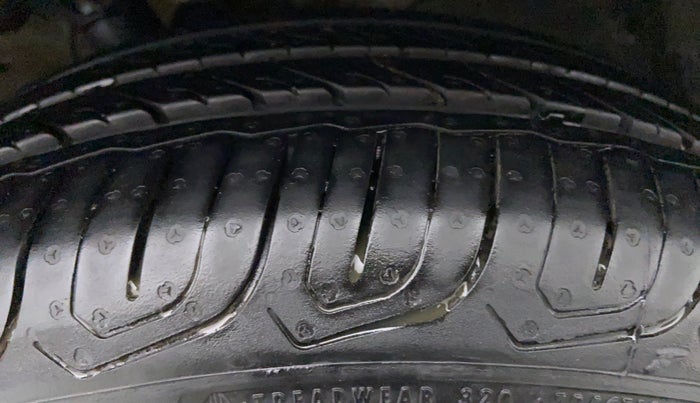 2016 Honda Jazz 1.2 V MT, Petrol, Manual, 28,242 km, Left Front Tyre Tread