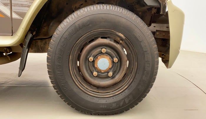 2016 Mahindra Bolero ZLX BS IV, Diesel, Manual, 1,39,583 km, Right Front Wheel