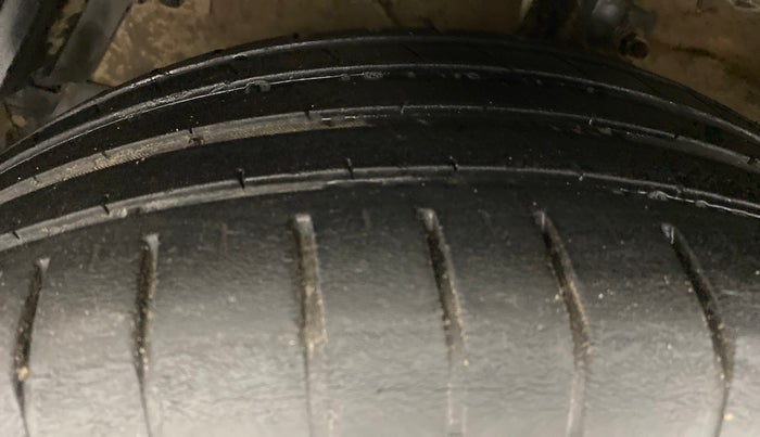 2017 Maruti Ciaz ALPHA 1.4 VVT, Petrol, Manual, 52,830 km, Left Front Tyre Tread