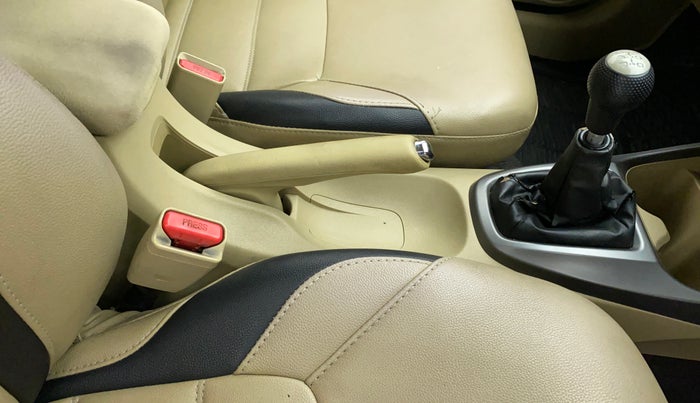 2012 Honda City 1.5L I-VTEC V MT, Petrol, Manual, 1,08,338 km, Gear Lever