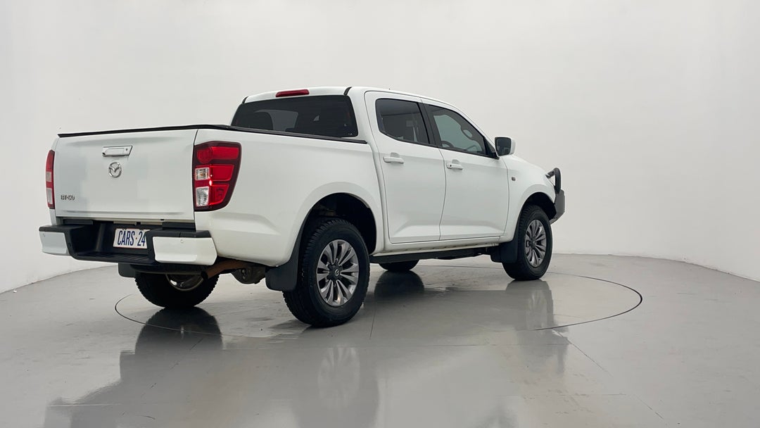 Right Back Diagonal (45- Degree) View