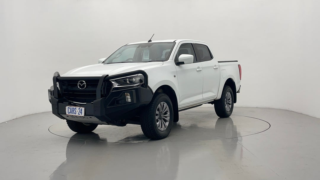 Left Front Diagonal (45- Degree) View