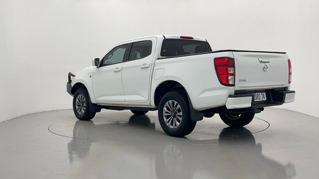 Left Back Diagonal (45- Degree) View