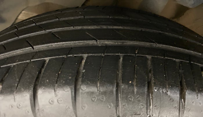 2021 MG HECTOR PLUS SHARP CVT, Petrol, Automatic, 13,555 km, Left Front Tyre Tread